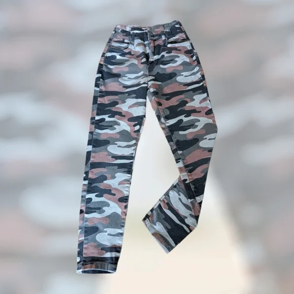 Bershka Camo Jeans - Picture 1 of 3